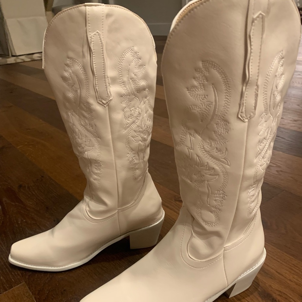 Brand new white cow girl boots